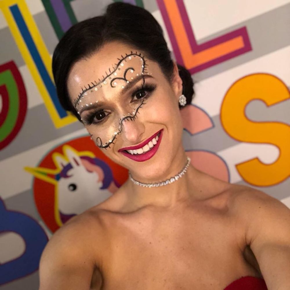 Meet your Posher, Elizabeth